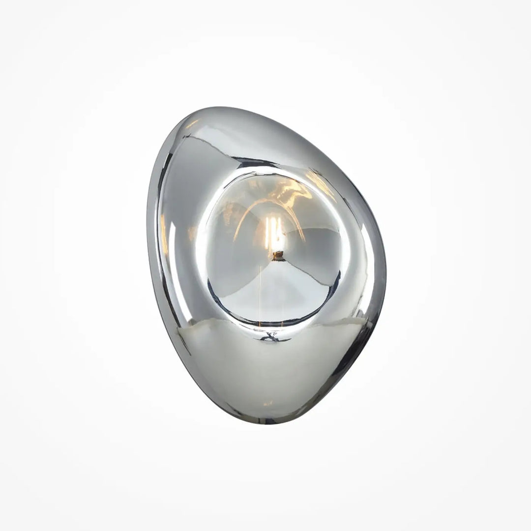 Applique murale mabell en verre miroir chrome avec forme organique et surface lisse réfléchissante