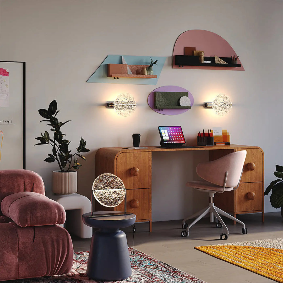 Applique murale mangata avec globe en verre martelé translucide et motif lumineux interne décoratif
