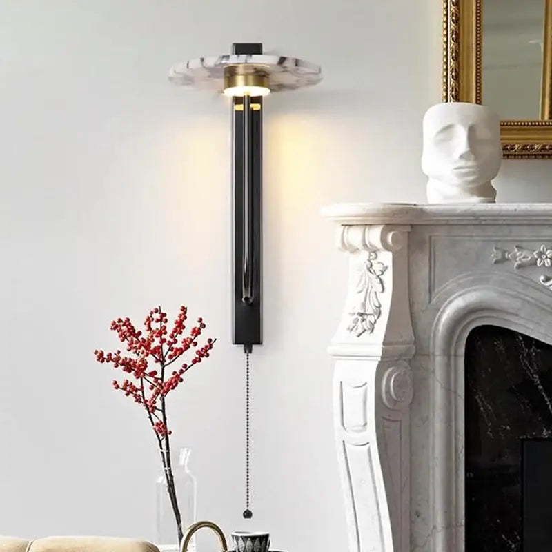 Applique Murale Minimaliste Noire Avec Éclairage Led Verticale