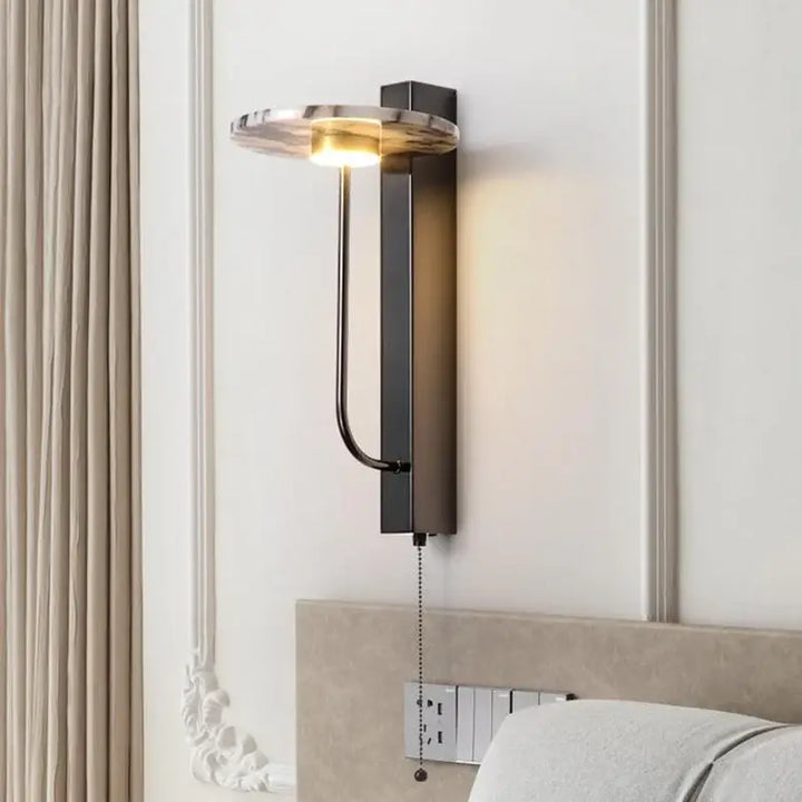 Applique Murale Minimaliste Noire Avec Éclairage Led Verticale