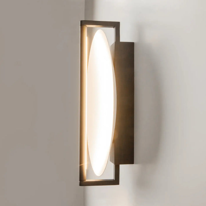 Applique murale mira rectangulaire moderne avec diffuseur ovale lumineux encadré de métal bronze foncé