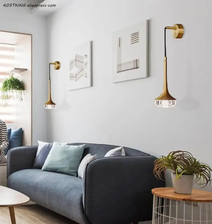Applique murale moderne laiton et verre lumineux au style élégant