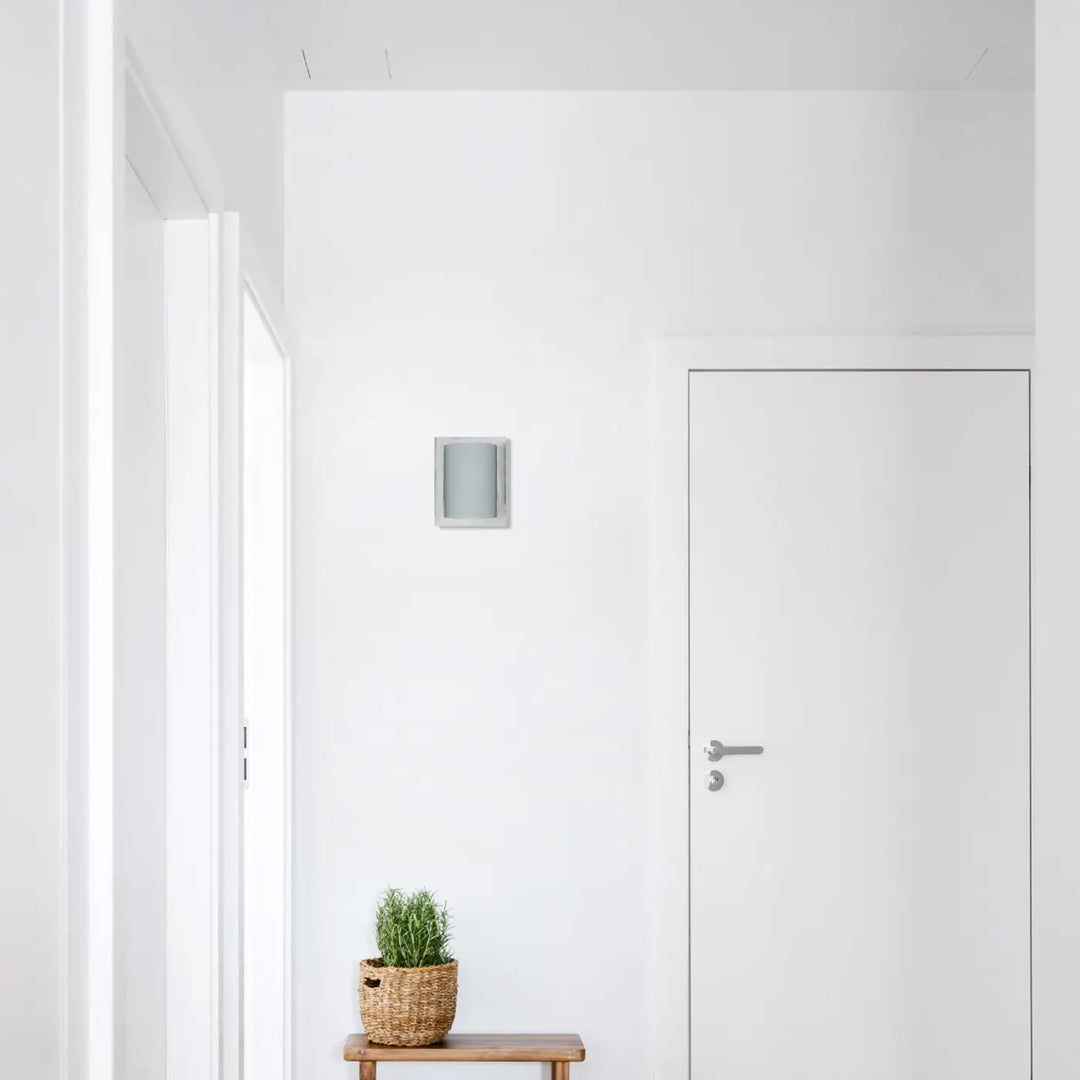 Applique Diula dans un couloir clair