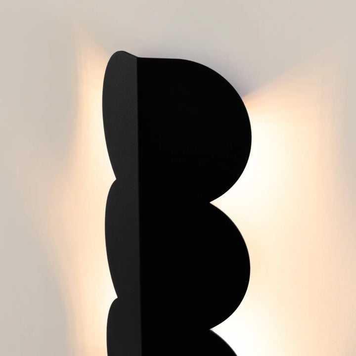 BISCUIT black wall light