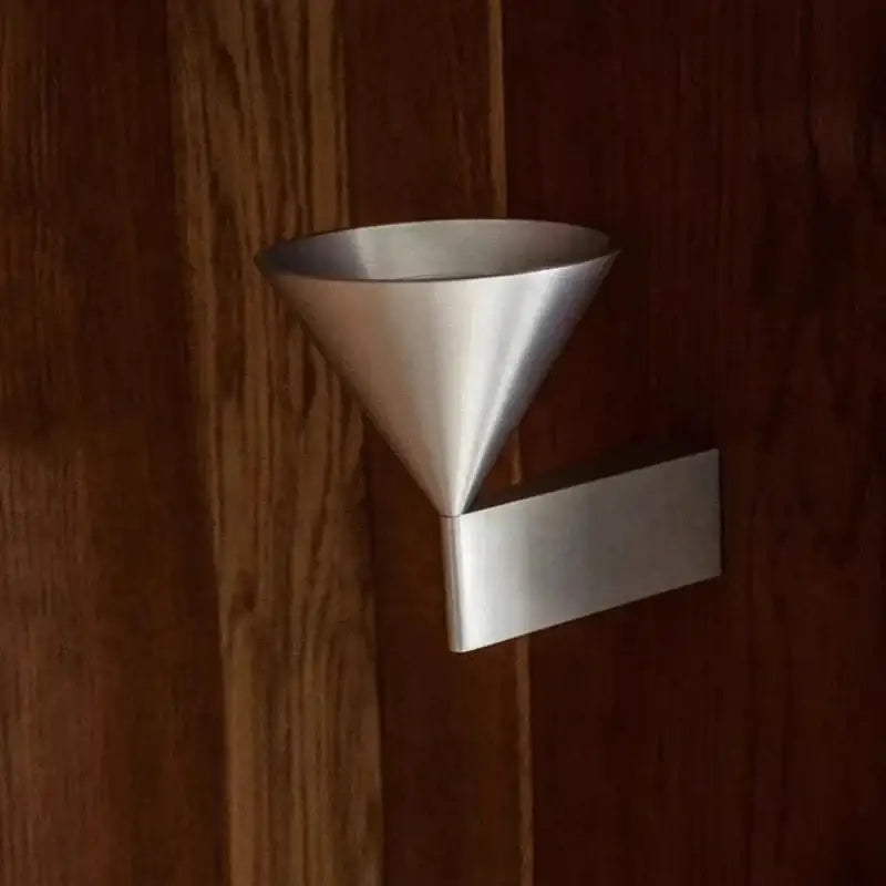 Applique Murale Noire Moderne En Métal Forme Cône Inversé Élégante