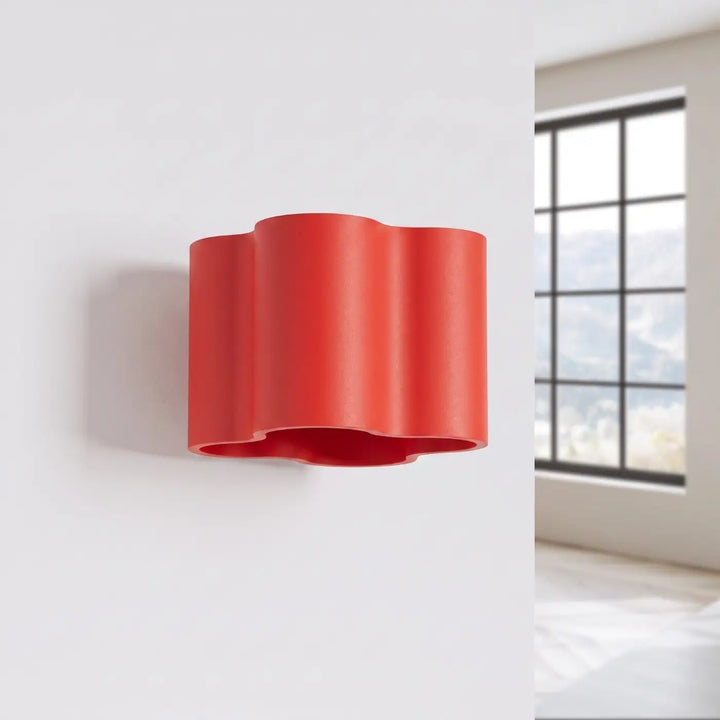 Applique murale Ovio en aluminium rouge, éteinte