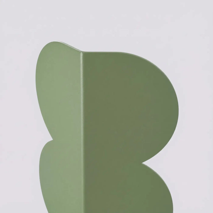 Applique murale BISCUIT sauge détail de la forme ondulée