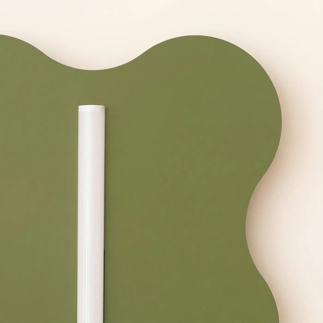 Applique murale KLOVER vert olive détail de la découpe