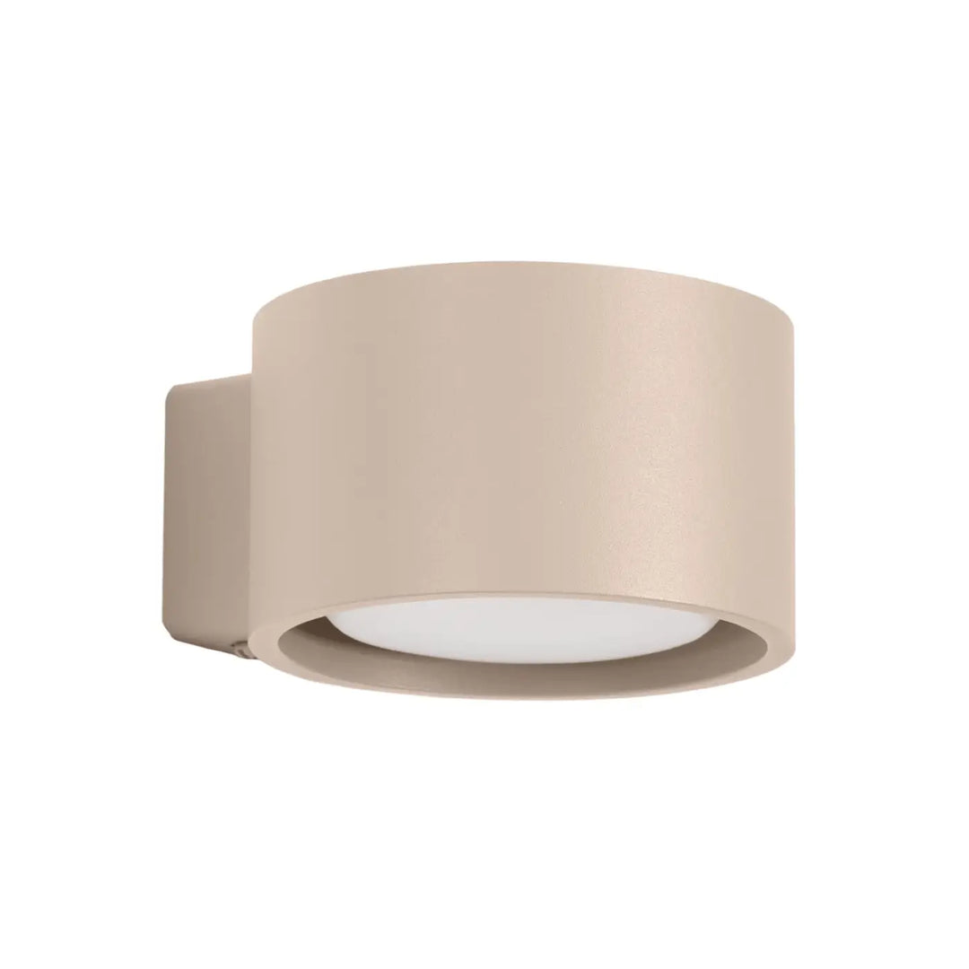 Applique murale ronde taupe vue de trois quarts sur fond blanc