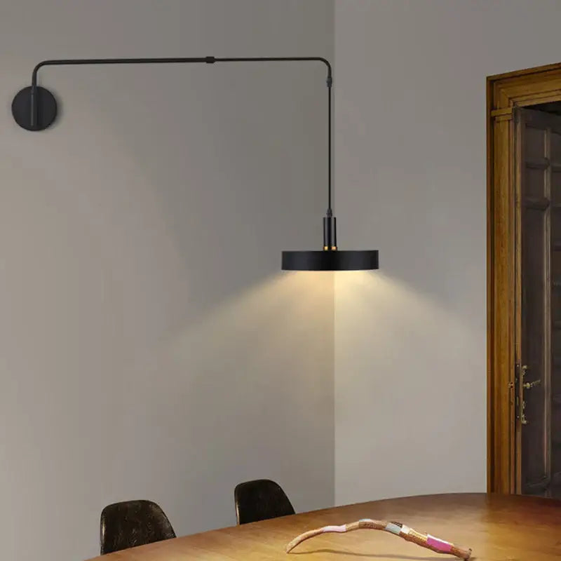 Applique murale scandinave avec bras ajustable et pivotable

