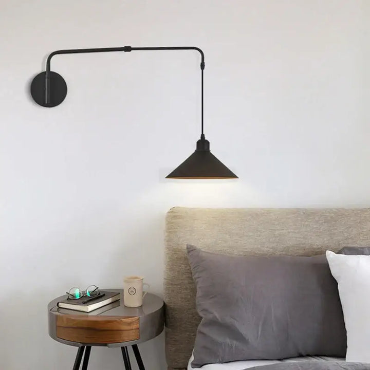 Applique murale scandinave avec bras ajustable et pivotable

