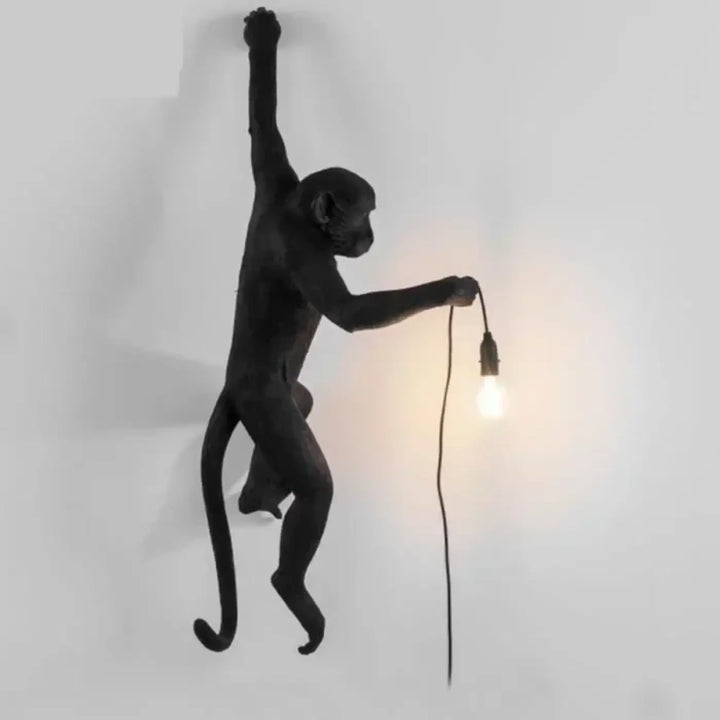 Applique murale singe noire avec ampoule suspendue et cordon design artistique FIKKI