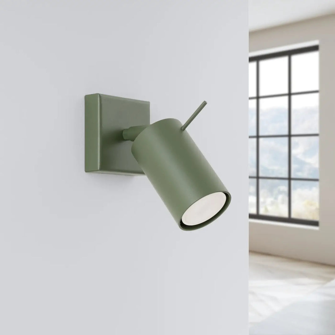 Applique murale vert olive éteinte, vue rapprochée