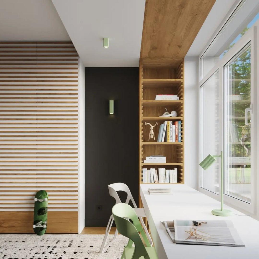 Applique murale Rayo en aluminium sauge à réflecteur rainuré dans une chambre