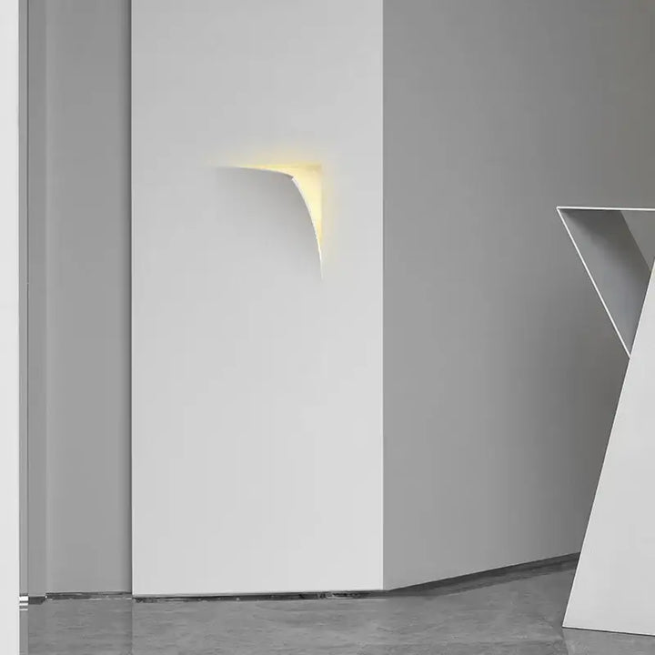 Applique murale style ouverture de livre directement dans un mur

