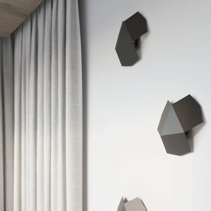 Applique murale noir vue rapprochée dans son décor