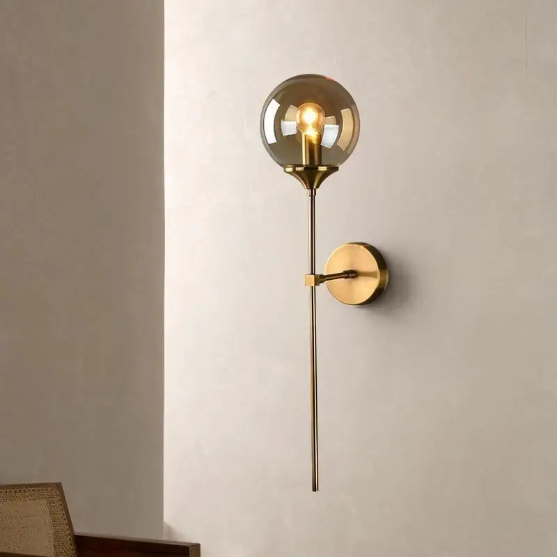 Applique Murale Verre Fumé à Tige Blanche Moderne