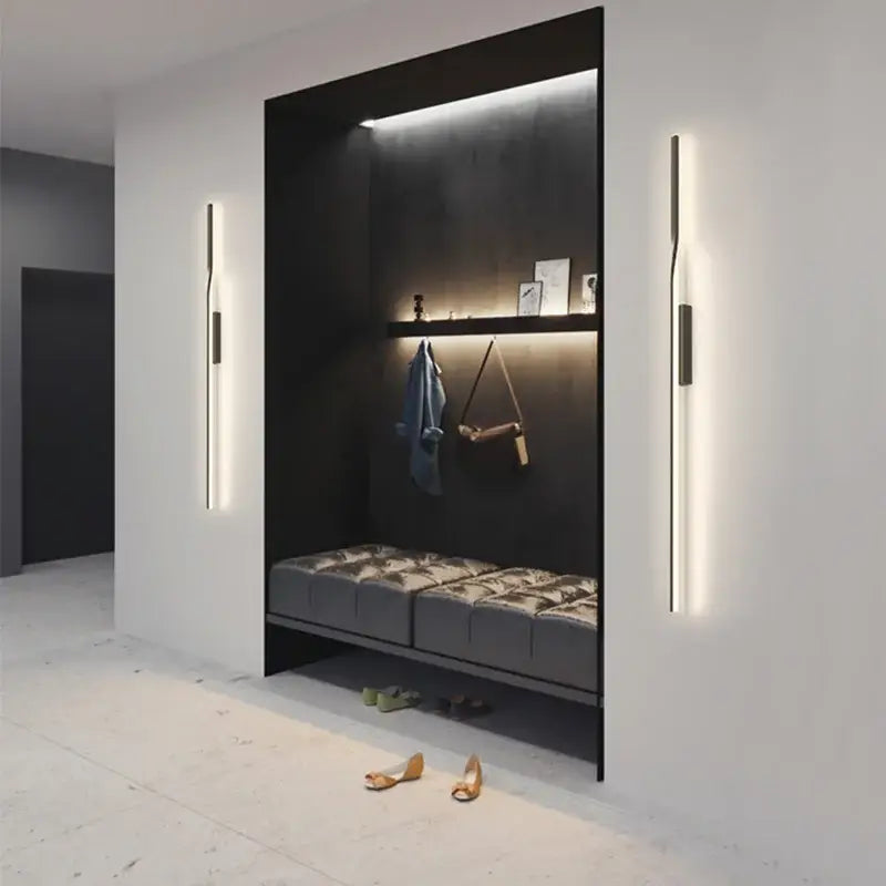Applique murale verticale noire pour ambiance moderne
