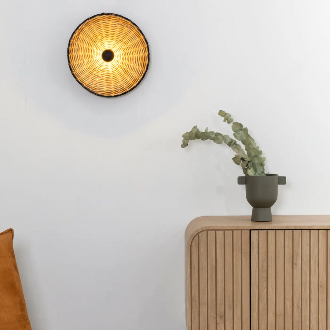 Applique Costas 40 cm en rotin en situation