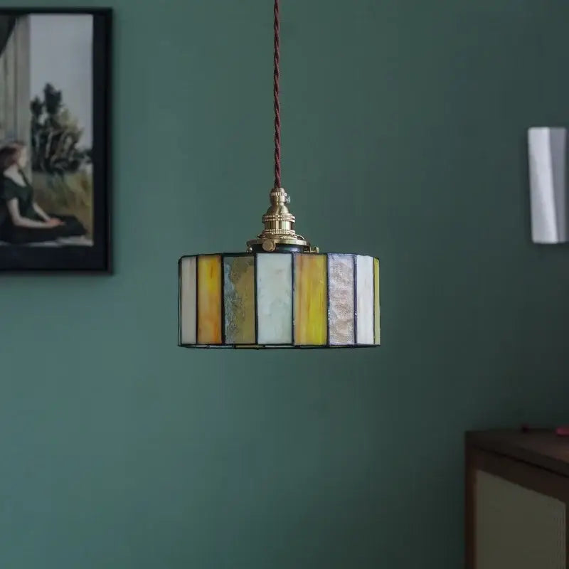 Suspension éclectique en verre coloré et cuivre raffiné