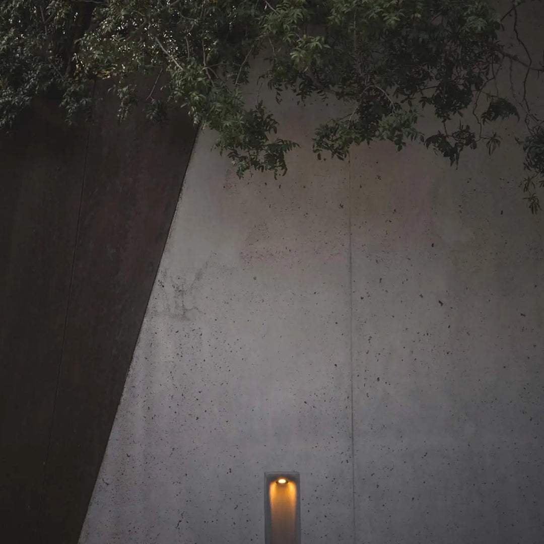 Borne Grot 70 cm de Faro Barcelona en situation