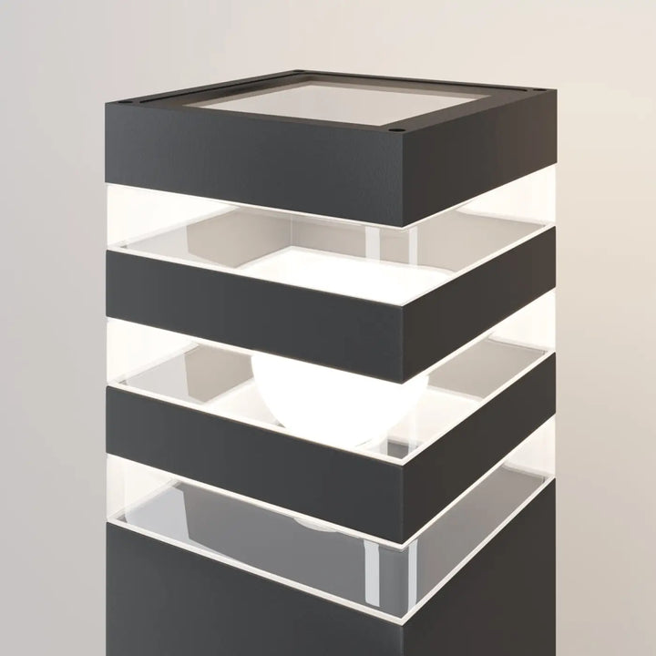 Borne extérieure linden en acier noir avec diffuseur vitré translucide et lumière intérieure blanche moderne