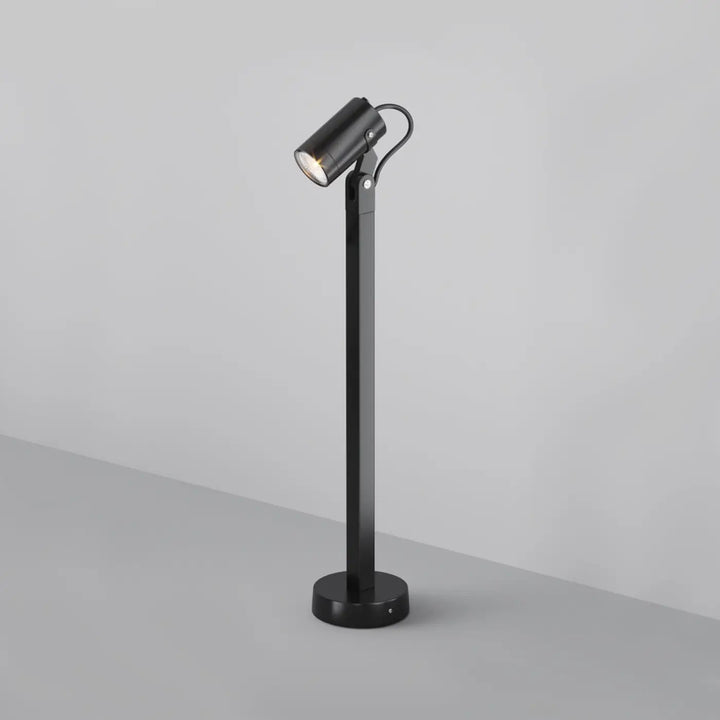 Borne extérieure scope orientable en acier noir avec lampe de sol réglable et indice ip65 pour usage extérieur