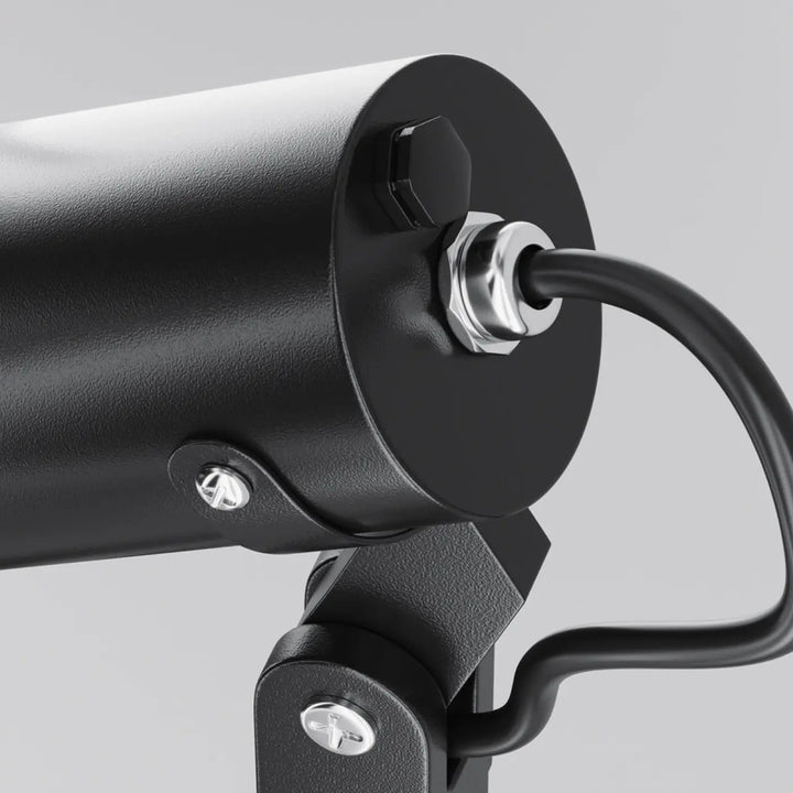 Borne extérieure scope orientable en acier noir avec finition mate et indice ip65 pour usage extérieur