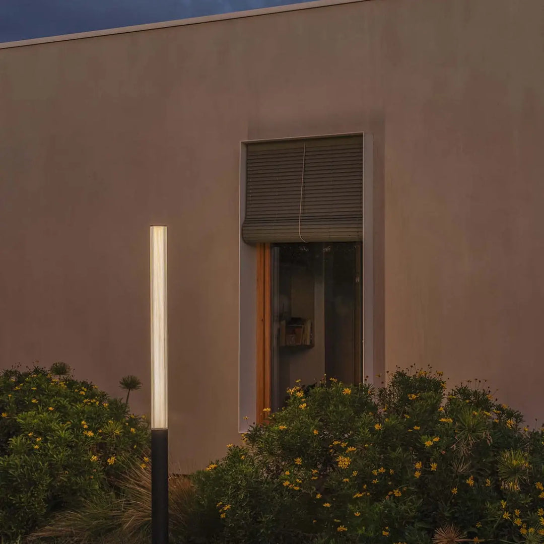 Lampadaire extérieur Tura de Faro Barcelona en situation