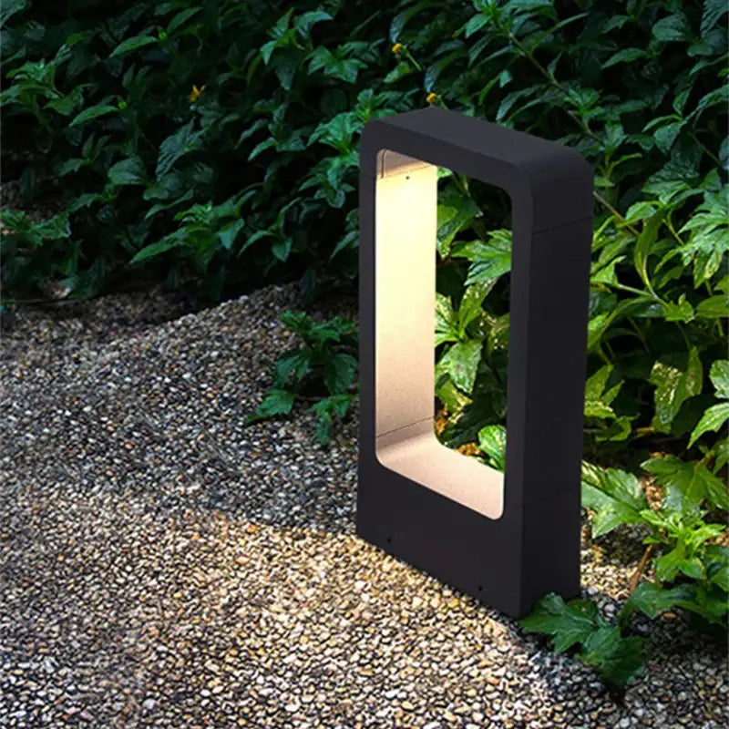 Luminaire extérieur design minimaliste en aluminium noir moderne