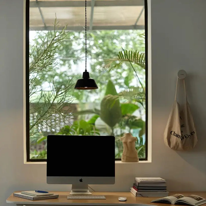 Suspension en céramique style atelier minimaliste chic