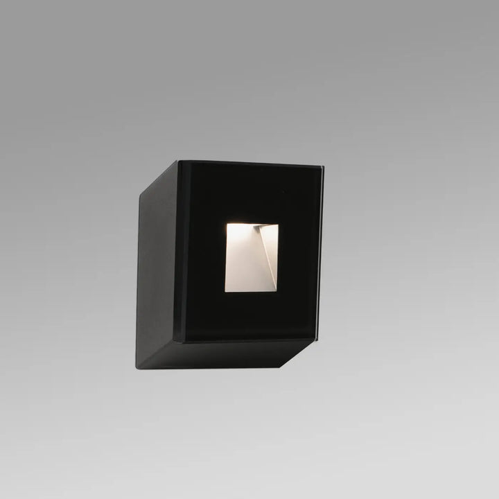 Détail de l'encastré Dart SQ noir