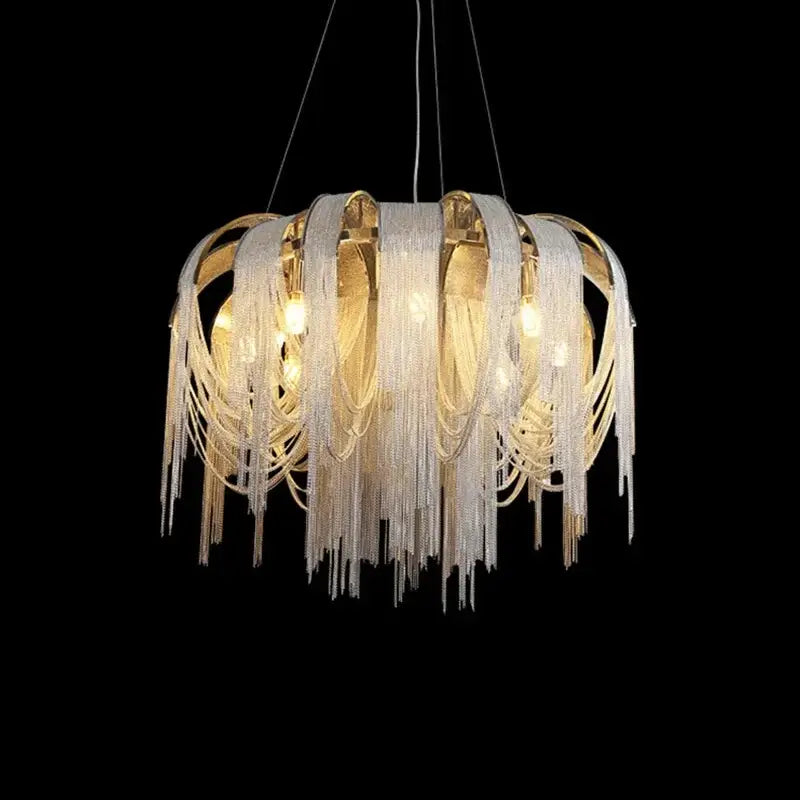 Suspension luminaire design dorée à chaînes lumineuses