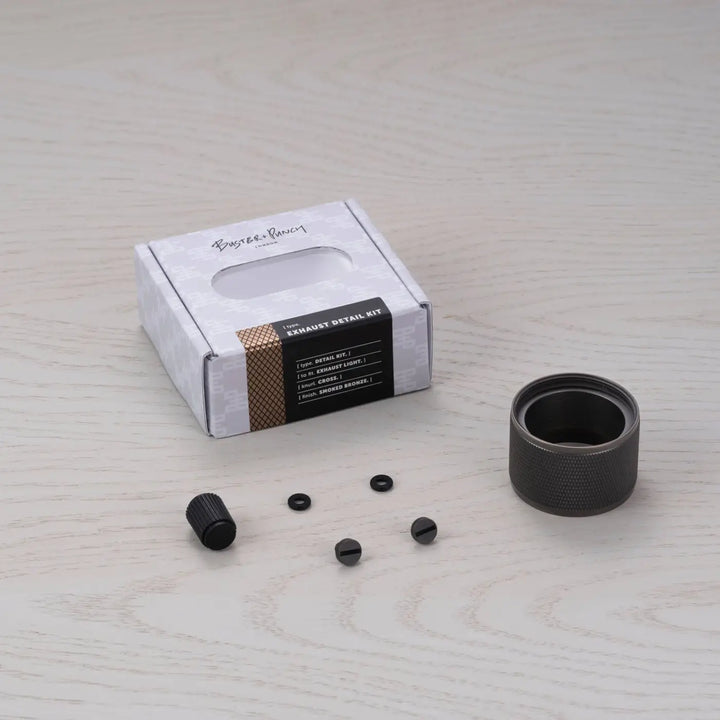 Kit de détails Exhaust à gravure quadrillée finition bronze fumé #couleur_gris