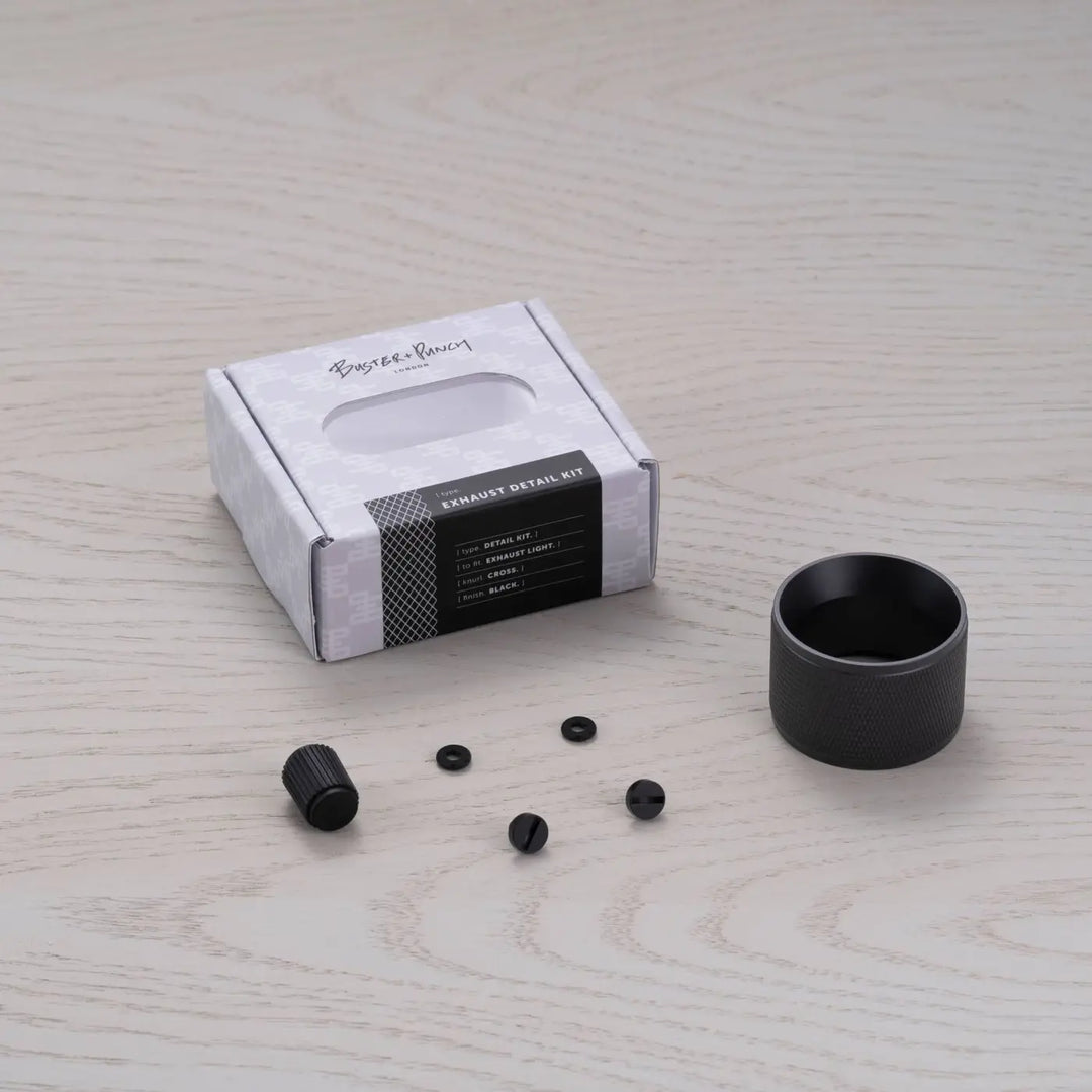 Kit de détails Exhaust à gravure quadrillée finition noire #couleur_noir