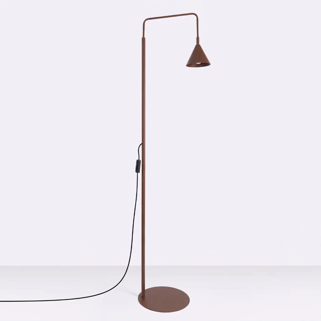 Lampadaire marron éteint