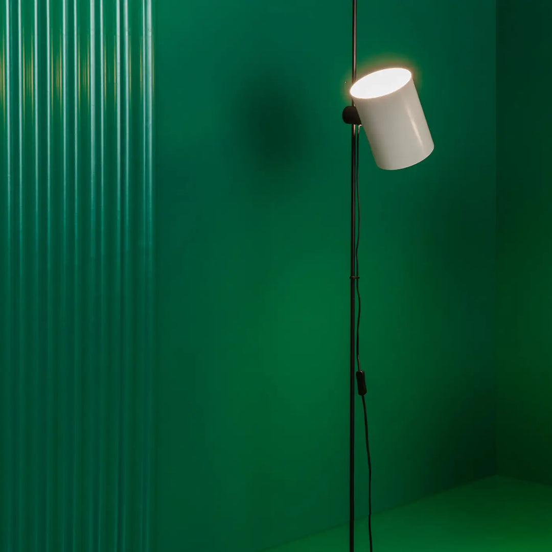 Lampadaire Guadalupe beige dans un intérieur
