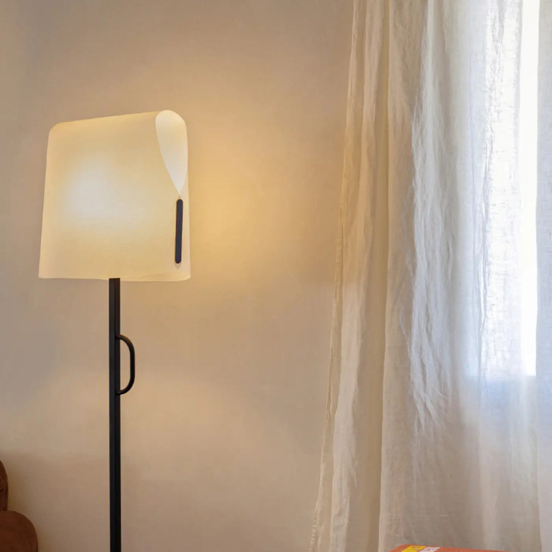 Lampadaire Luang de Faro Barcelona en situation
