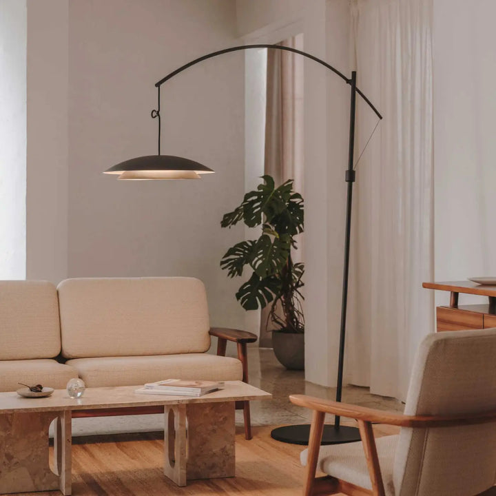 Ambiance avec le lampadaire Noway noir à double abat-jour