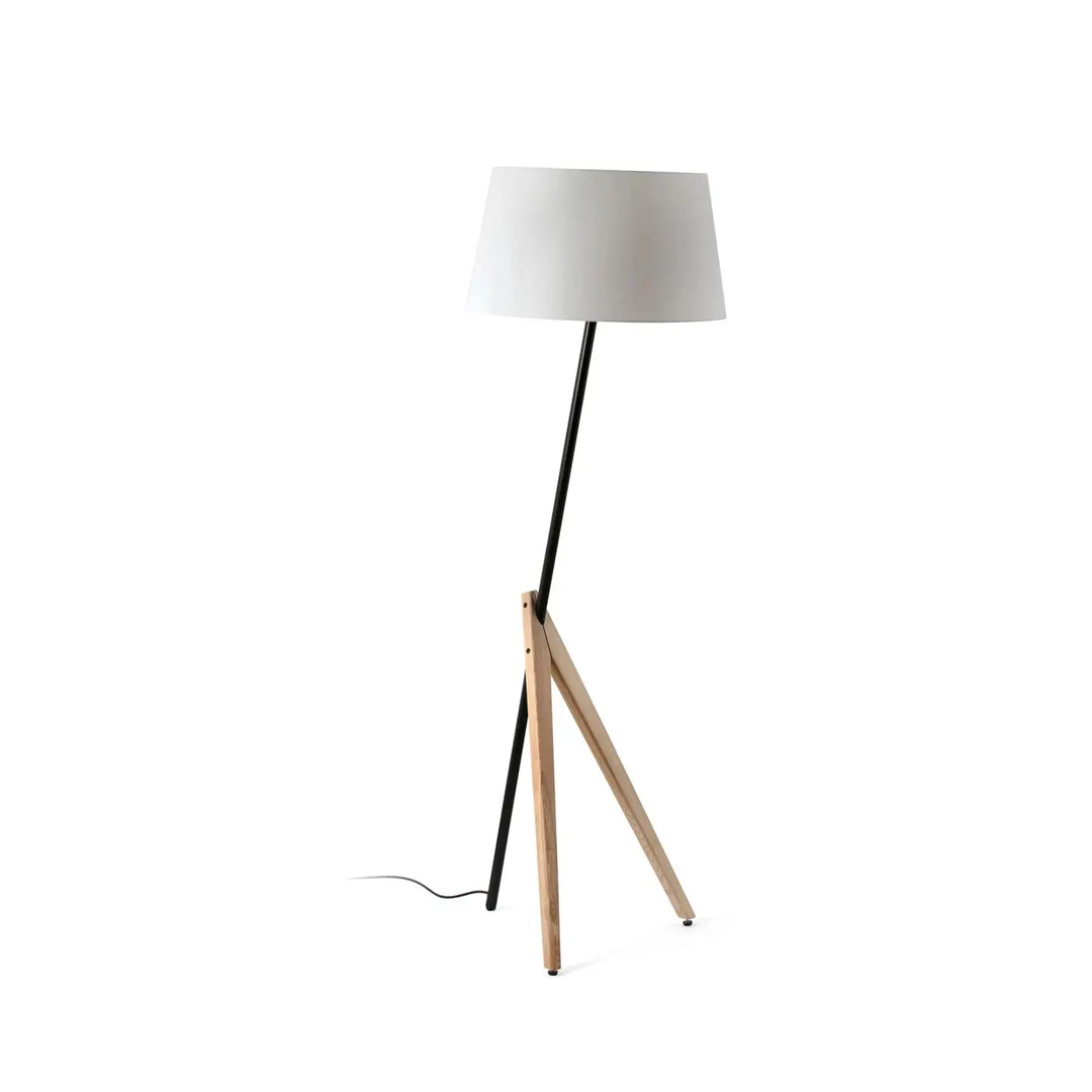 Lampadaire Treewood en frêne de Faro Barcelona