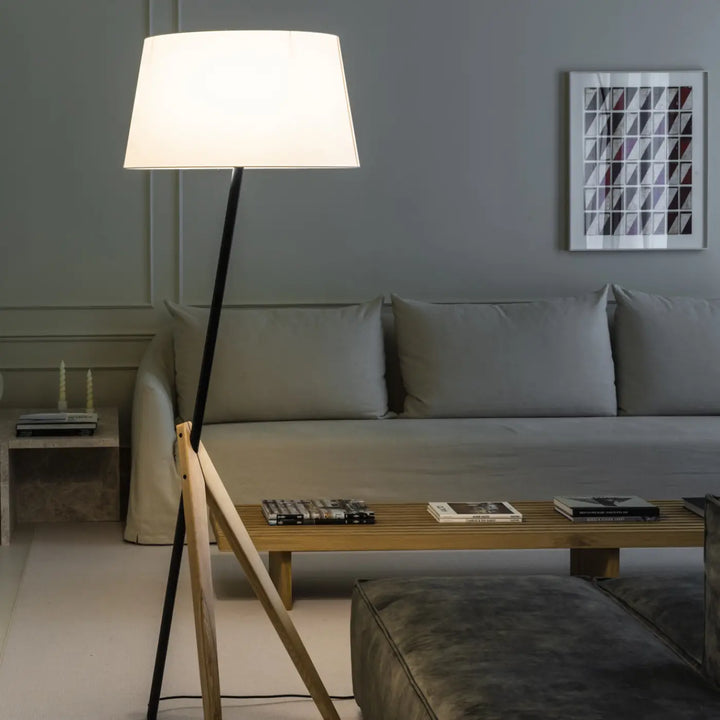 Lampadaire Treewood dans un salon