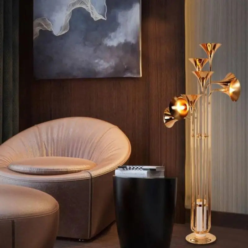 Lampadaire Bronze Doré En Aluminium Finition Or Élégant