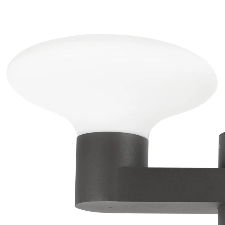 Détail du lampadaire extérieur Blubs 2 lumières