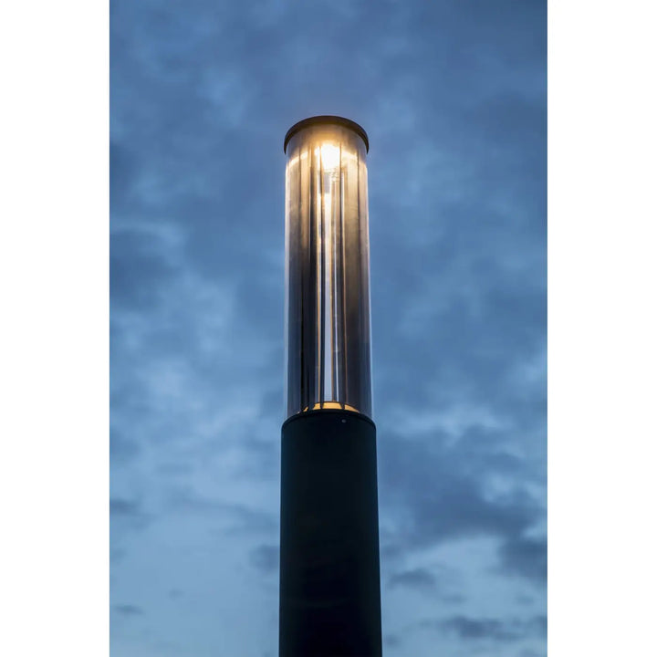 Lampadaire Screen gris foncé en situation
