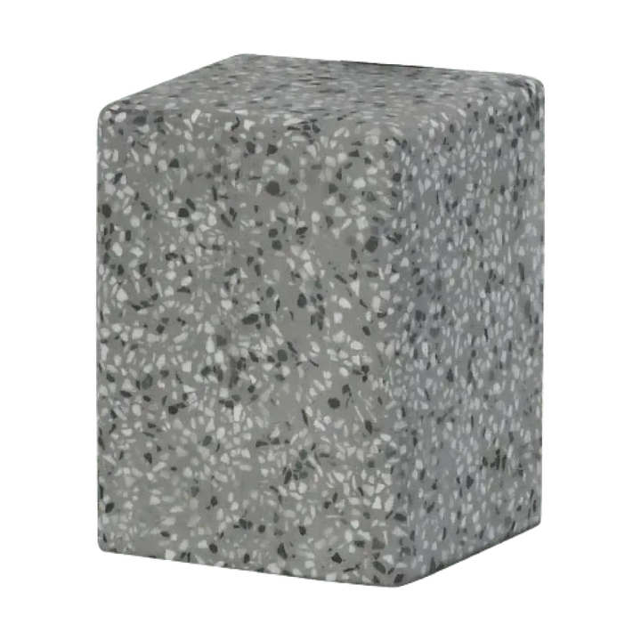 Lampadaire extérieur lukas en cube terrazzo gris à motif tacheté noir et blanc, s’intègre facilement en extérieur
