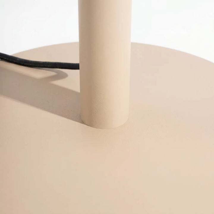 Lampadaire TRANG beige détail de la base