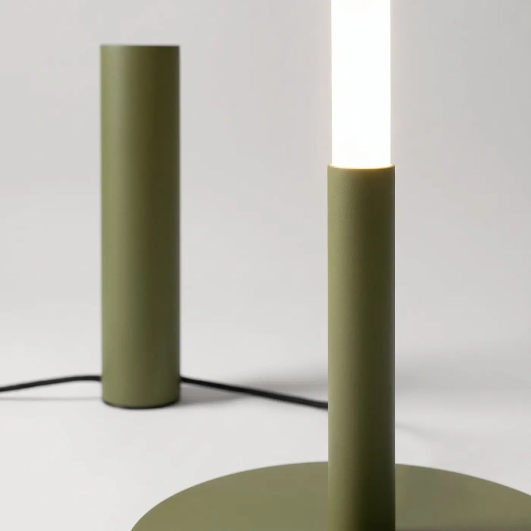 Lampadaire TRANG vert olive détail du pied