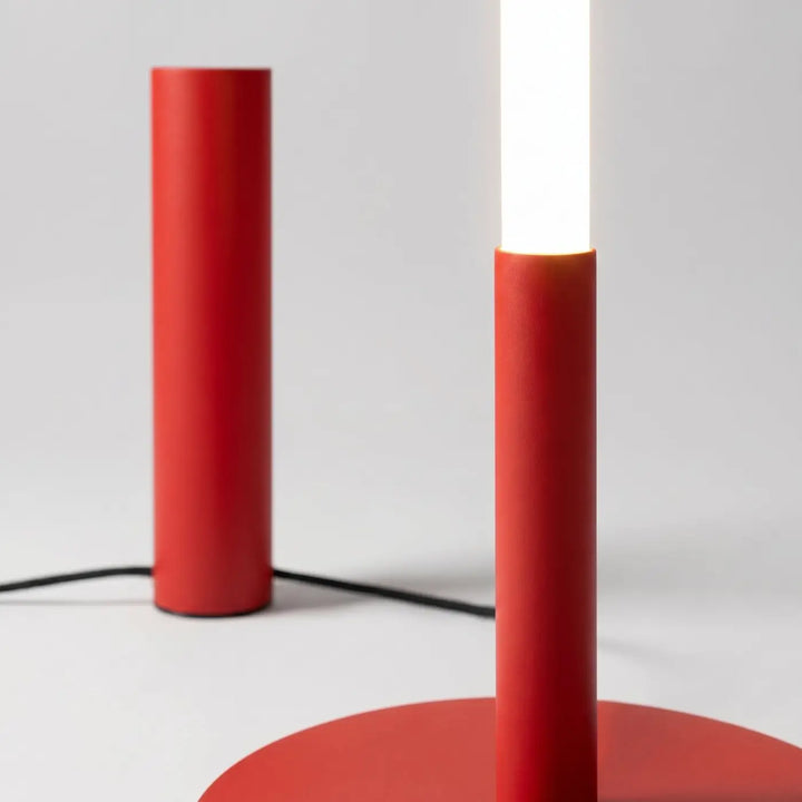 Lampadaire TRANG rouge détail du pied