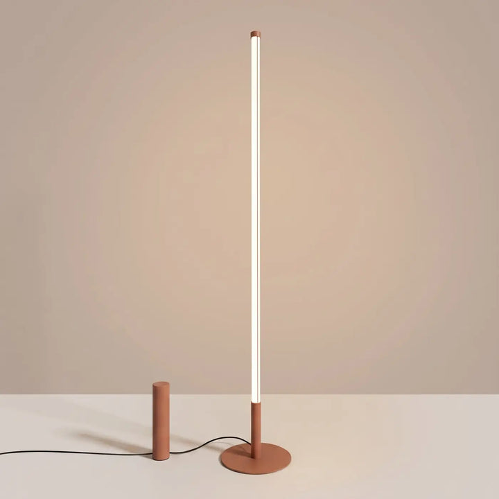 Lampadaire TRANG moka allumée, tube lumineux