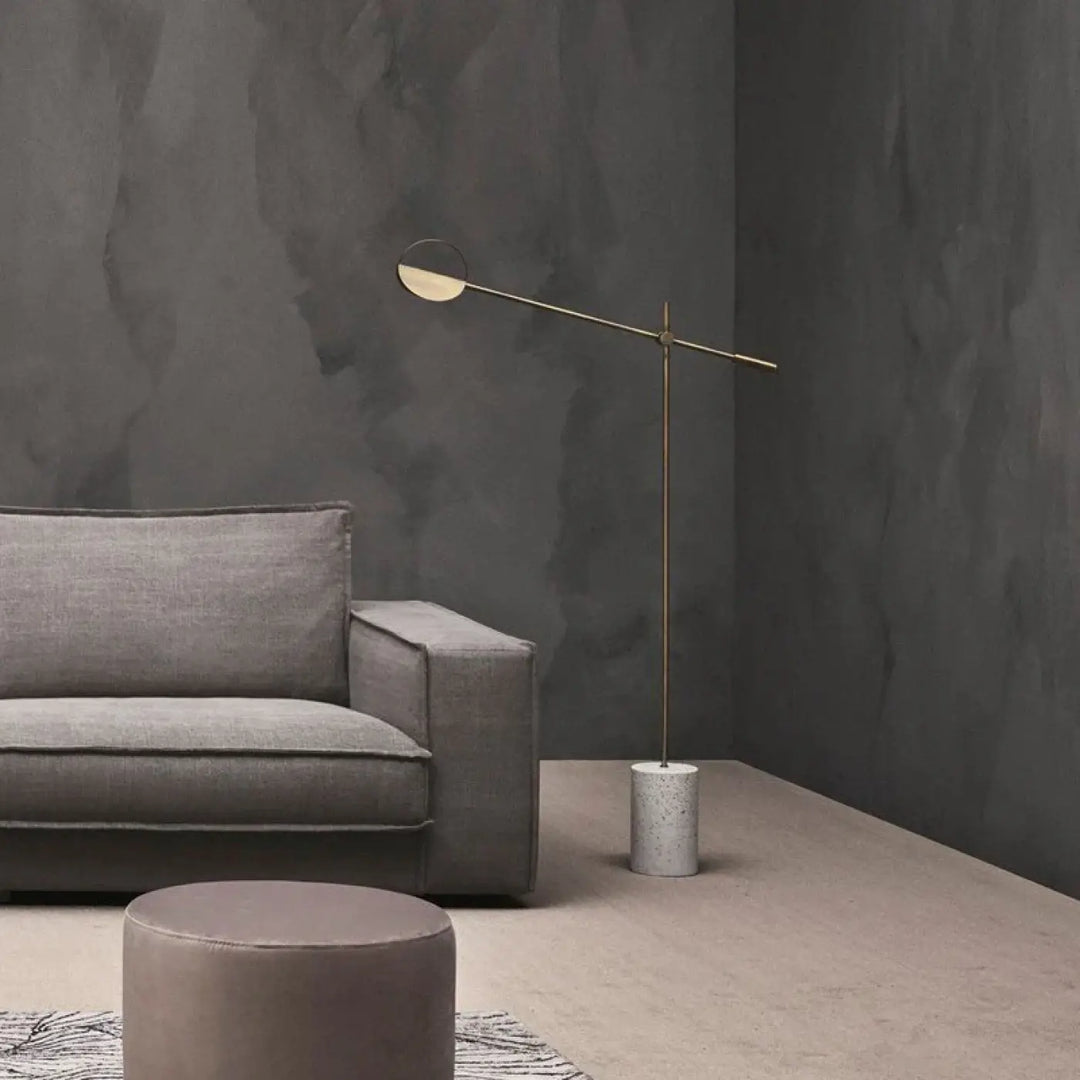 Lampadaire minimaliste noir design avec bras long orientable élégant